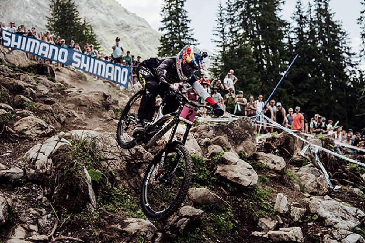 Greg Minnaar y Myriam Nicole, los más rápidos en la Copa del Mundo DHI 2017 de Lenzerheide