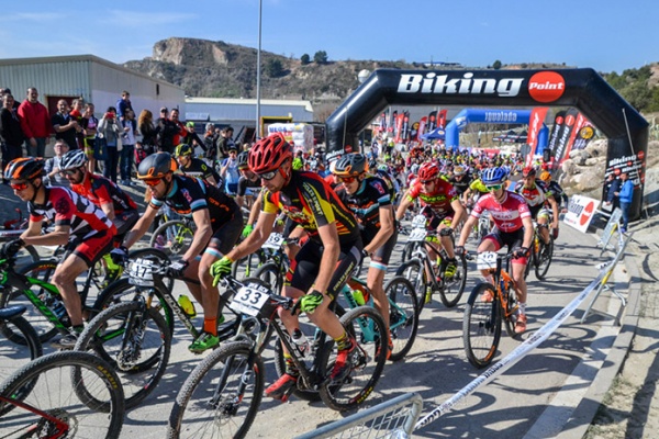 Más de 300 participantes en el Gran Premi Ciutat d"Igualada Biking Point 2017