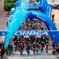 Ibon Zugasti y Sandra Jordà, los más rápidos de la multitudinaria Orbea Monegros 2017