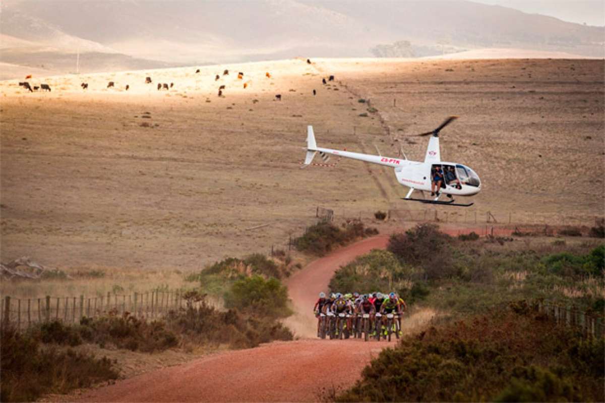 En TodoMountainBike: Sangre, sudor y lágrimas en la primera etapa de la Absa Cape Epic 2017