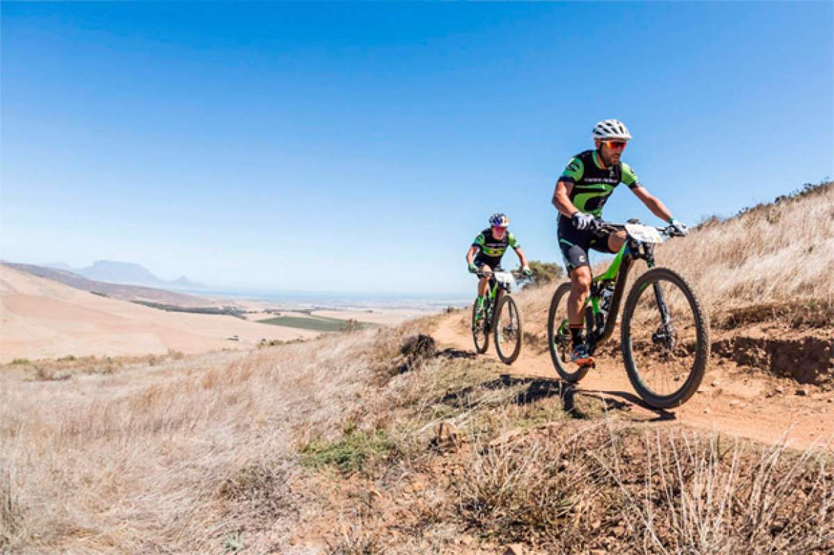 En TodoMountainBike: Manuel Fumic y Henrique Avancini, primeros líderes de la Absa Cape Epic 2017