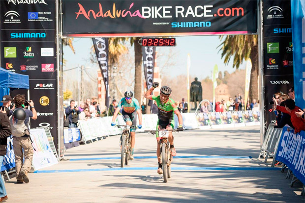 En TodoMountainBike: Pedro Romero y Raiza Goulao, vencedores de la penúltima etapa de la Andalucía Bike Race 2017