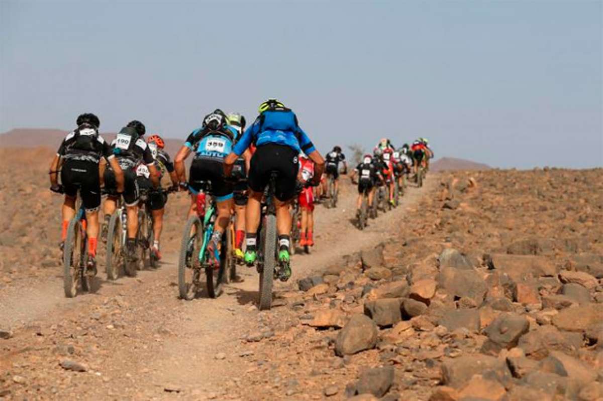 Josep Betalú y Anna Ramírez, líderes la GAES Titan Desert by Garmin 2017 tras la etapa reina