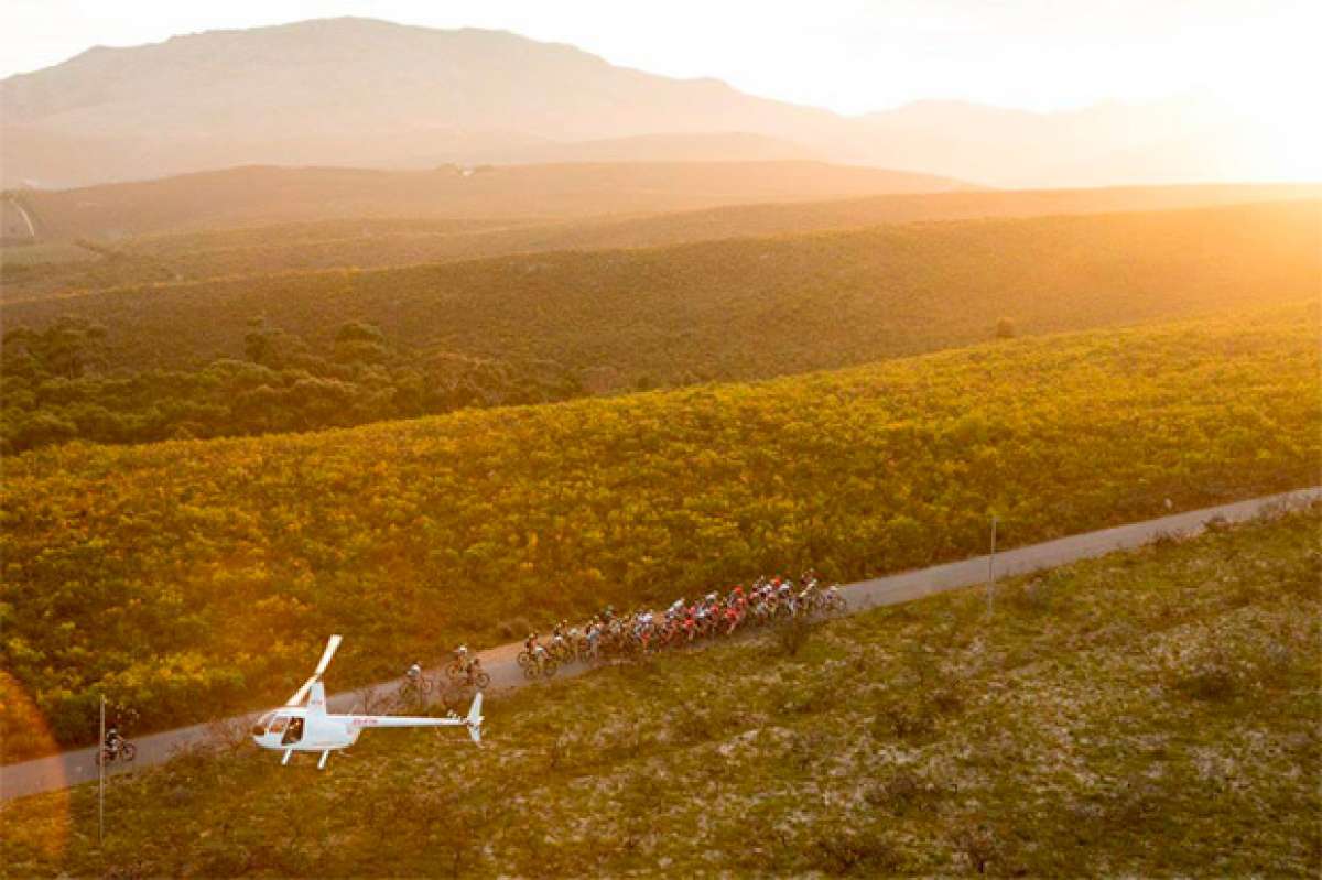 Calor extremo y rivalidad sin cuartel en la segunda etapa de la Absa Cape Epic 2017