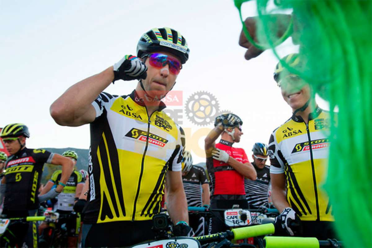 Nino Schurter y Matthias Stirnemann, a un paso de la gloria tras vencer en la sexta etapa de la Absa Cape Epic 2017