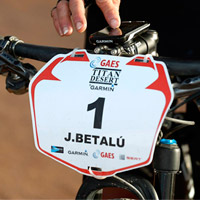 Josep Betalú y Anna Ramírez, campeones de la GAES Titan Desert by Garmin 2017