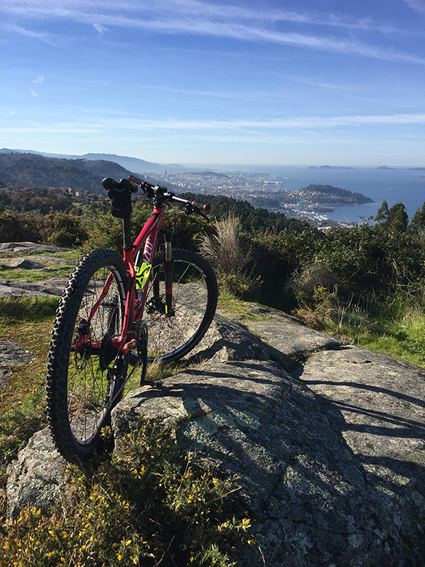 En TodoMountainBike: La foto del día en TodoMountainBike: 'Vista de la Ría de Vigo'