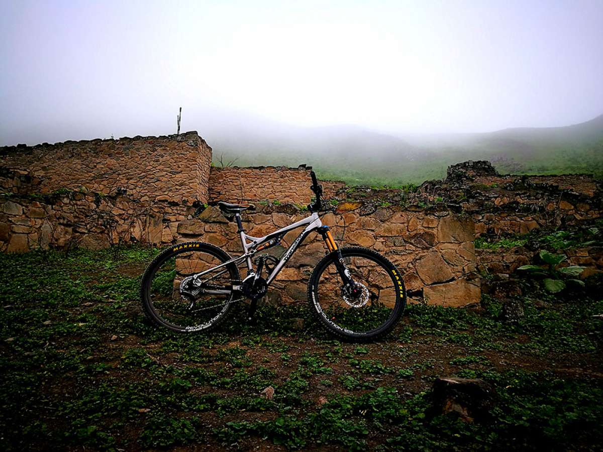 En TodoMountainBike: La foto del día en TodoMountainBike: 'Ruinas de Chirimoyo'