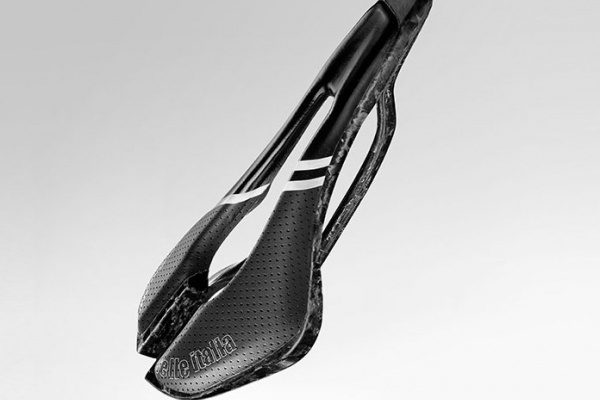 Estética futurista y peso ultraligero para el nuevo sillín Selle Italia SP-01