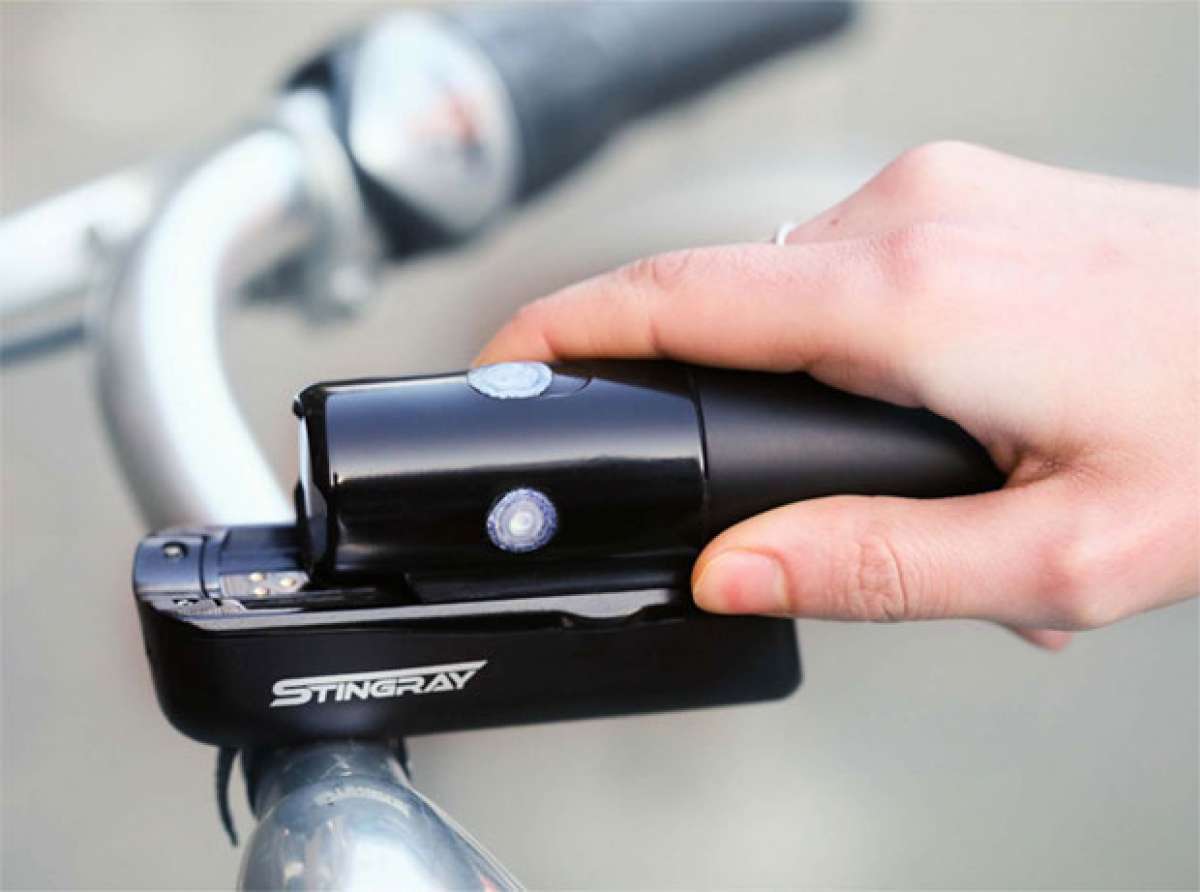 En TodoMountainBike: Stingray, una luz delantera con alarma integrada para bicicletas