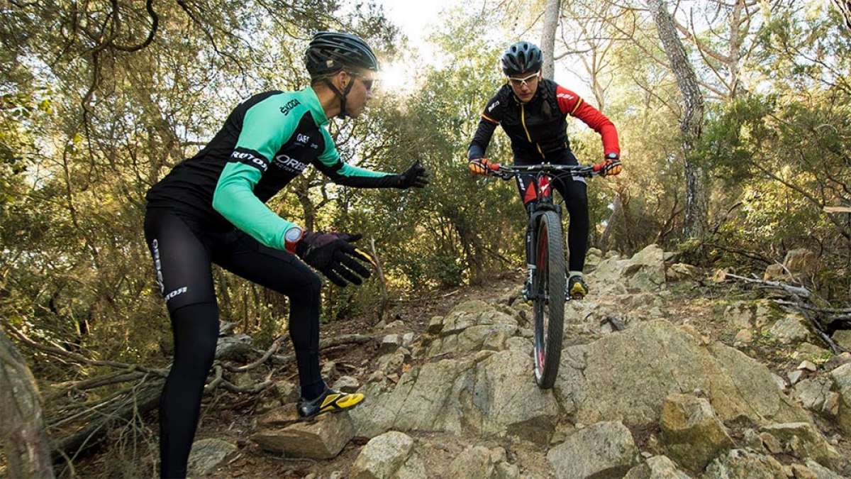 En TodoMountainBike: Aprendiendo técnica con Tomi Misser: los 'rock gardens' o trialeras con piedra