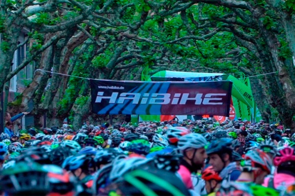 "El Tour de los populares", la emotiva película de los 10.000 del Soplao 2016