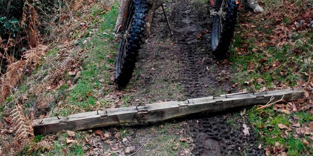 En TodoMountainBike: Alerta en Asturias: trampas para motoristas y ciclistas en el concejo de Cabranes