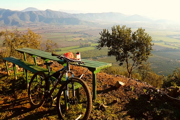 La foto del día en TodoMountainBike: "Subiendo el valle de Carmen Bajo"