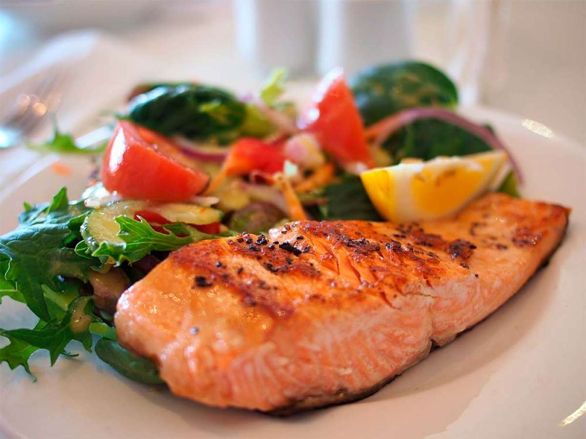 Los alimentos a vigilar para prevenir infecciones intestinales cuando se sale a competir fuera de casa