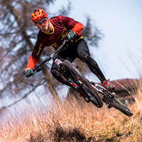 La altura del eje del pedalier: ¿cómo afecta al comportamiento de una bicicleta?