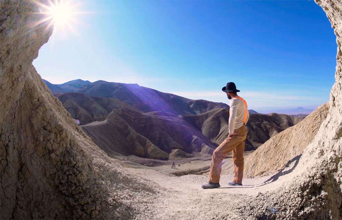 En TodoMountainBike: El desierto, una mina, y un minero algo loco: aprendiendo técnica con Kirt Voreis