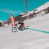 Freeride en la estación de esquí de Les Deux Alpes con Aurélien Fontenoy