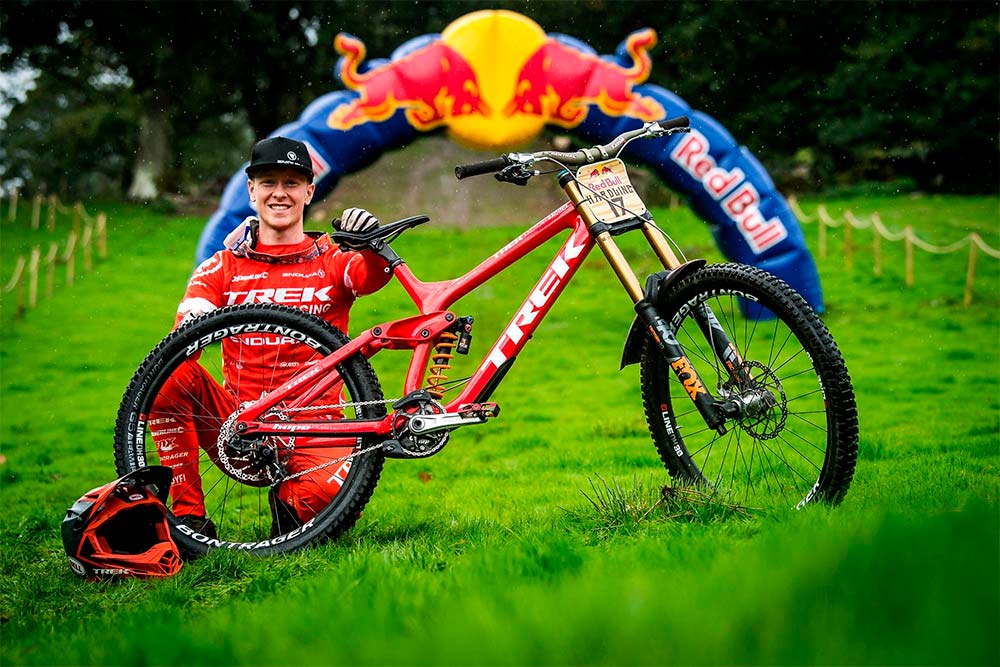 En TodoMountainBike: Las bicicletas de los 10 mejores corredores de la Red Bull Hardline 2018