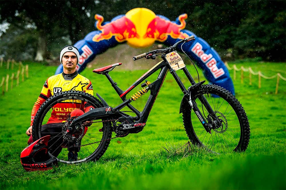 En TodoMountainBike: Las bicicletas de los 10 mejores corredores de la Red Bull Hardline 2018