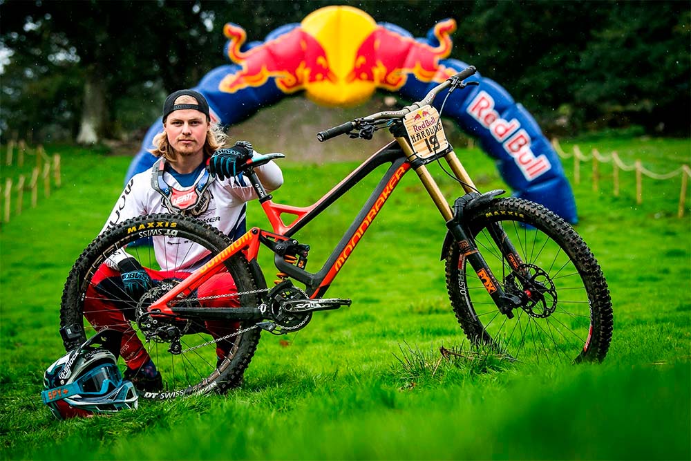 En TodoMountainBike: Las bicicletas de los 10 mejores corredores de la Red Bull Hardline 2018