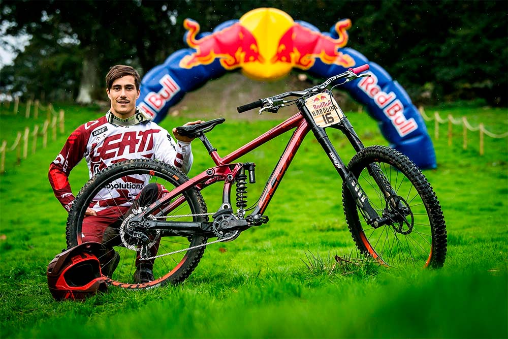 En TodoMountainBike: Las bicicletas de los 10 mejores corredores de la Red Bull Hardline 2018