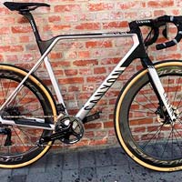 Las tres bicicletas con las que Mathieu van der Poel se ha convertido en tricampeón de Holanda