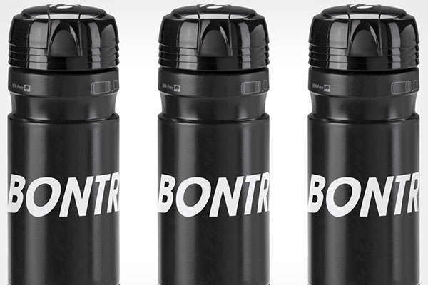Todo lo necesario siempre a mano con el bidón portaherramientas de Bontrager