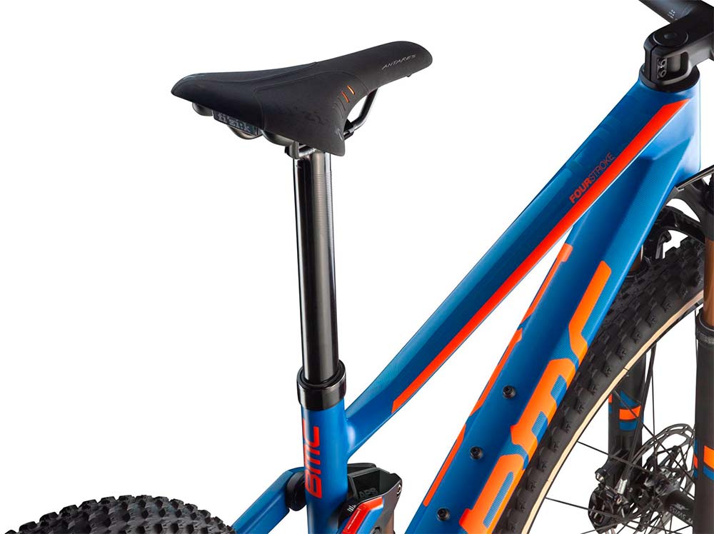 En TodoMountainBike: Más ligera, más rápida, más eficiente y con tija telescópica integrada: llega la BMC Fourstroke 01 de 2019