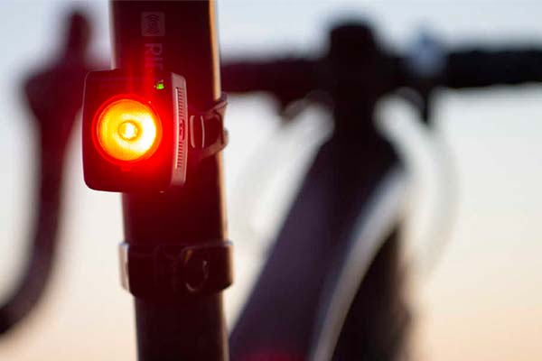 Bontrager actualiza su luz diurna Flare RT, ahora más pequeña, más potente y más autónoma