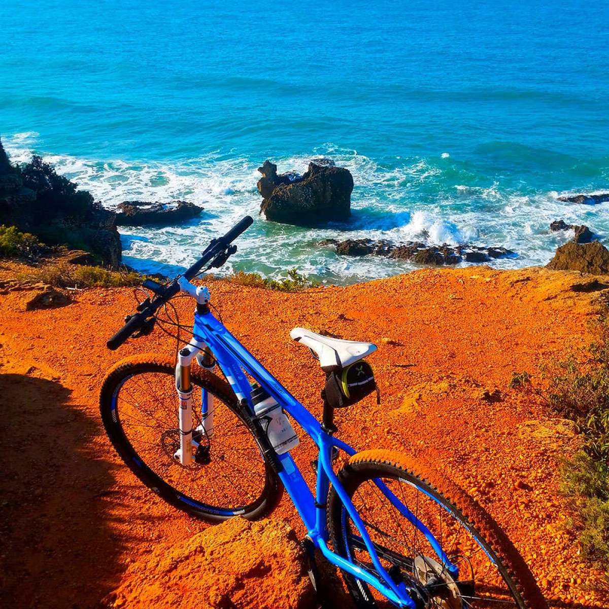 En TodoMountainBike: La foto del día en TodoMountainBike: 'Calas de Roche (Cádiz)'