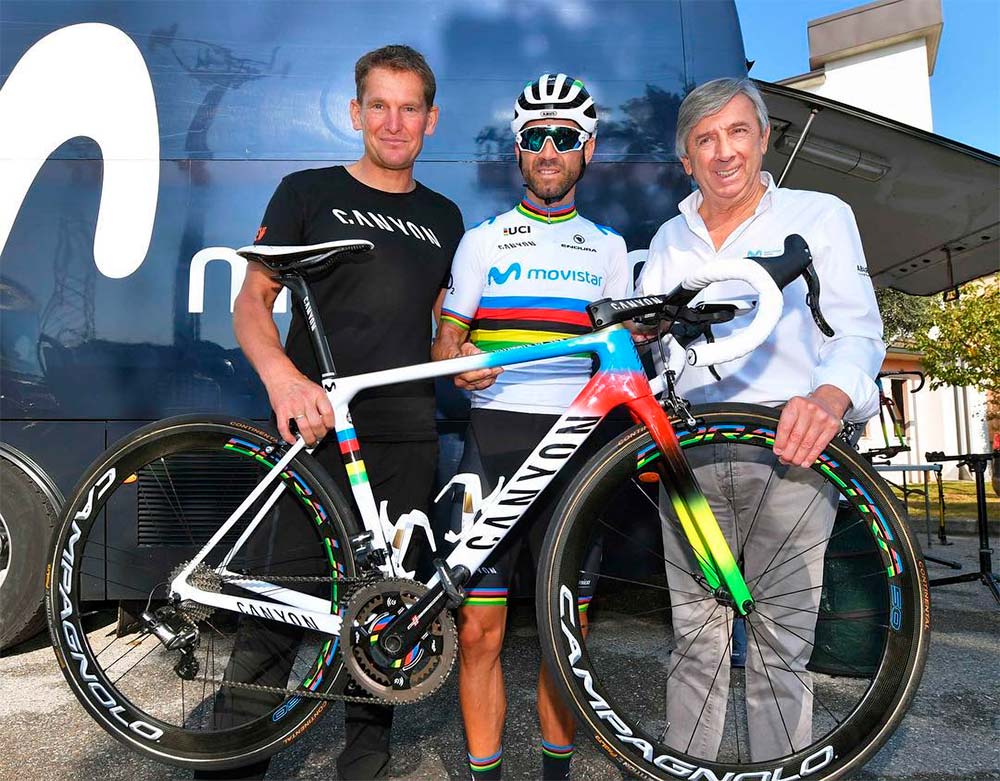 En TodoMountainBike: La Canyon Ultimate CF SLX Rainbow Edition de Alejandro Valverde