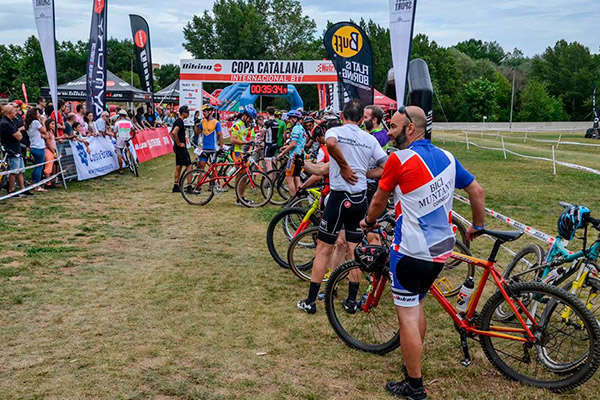 La carrera de bicicletas clásicas del Sea Otter Europe 2018: una cita imprescindible para nostálgicos