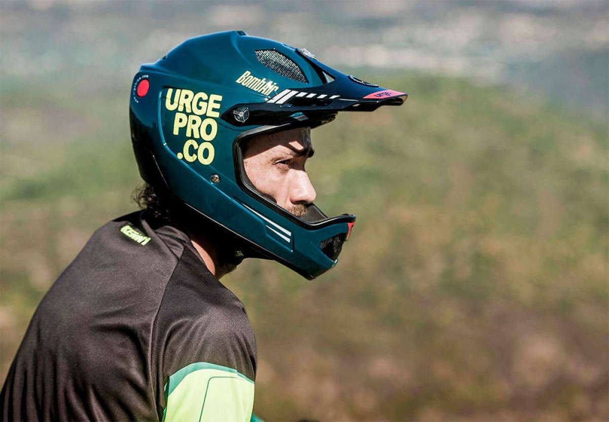 En TodoMountainBike: Urge BombAir, un casco integral con ADN de competición a precio imbatible