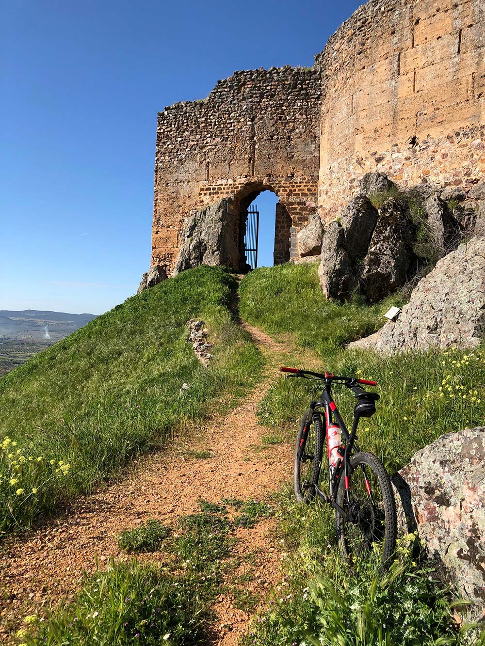 La foto del día en TodoMountainBike: "Castillo de Miraflores en Piedrabuena"