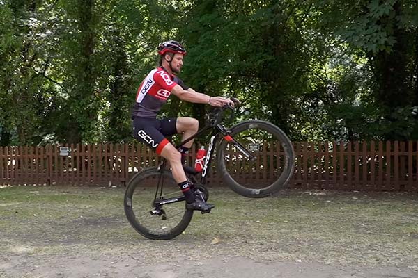 Cinco trucos para aprender a dominar la bicicleta