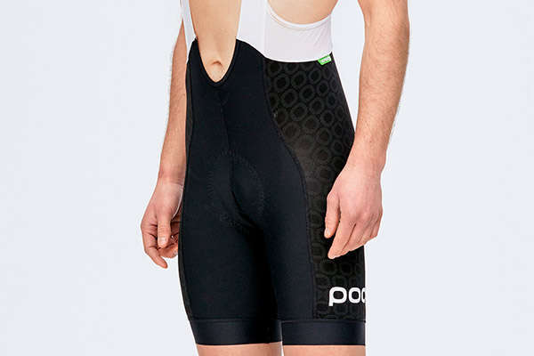 Máxima protección para ciclistas con la equipación POC AVIP Ceramic con inserciones cerámicas antiabrasivas