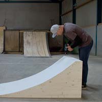 ¿Cómo construir una rampa de salto para bicicletas? Senad Grosic lo muestra