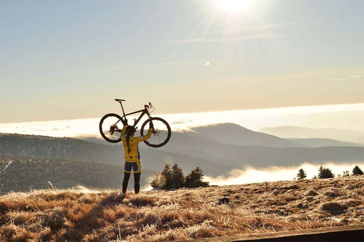 En TodoMountainBike: ¿Dónde reducir el peso de una bicicleta? Los cuatro componentes clave para quitar gramos y mejorar el rendimiento