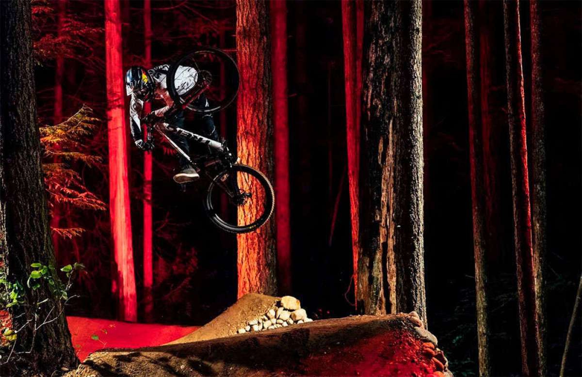 En TodoMountainBike: Freeride puro y duro con Brandon Semenuk y la equipación Sprint Metric de Troy Lee Designs