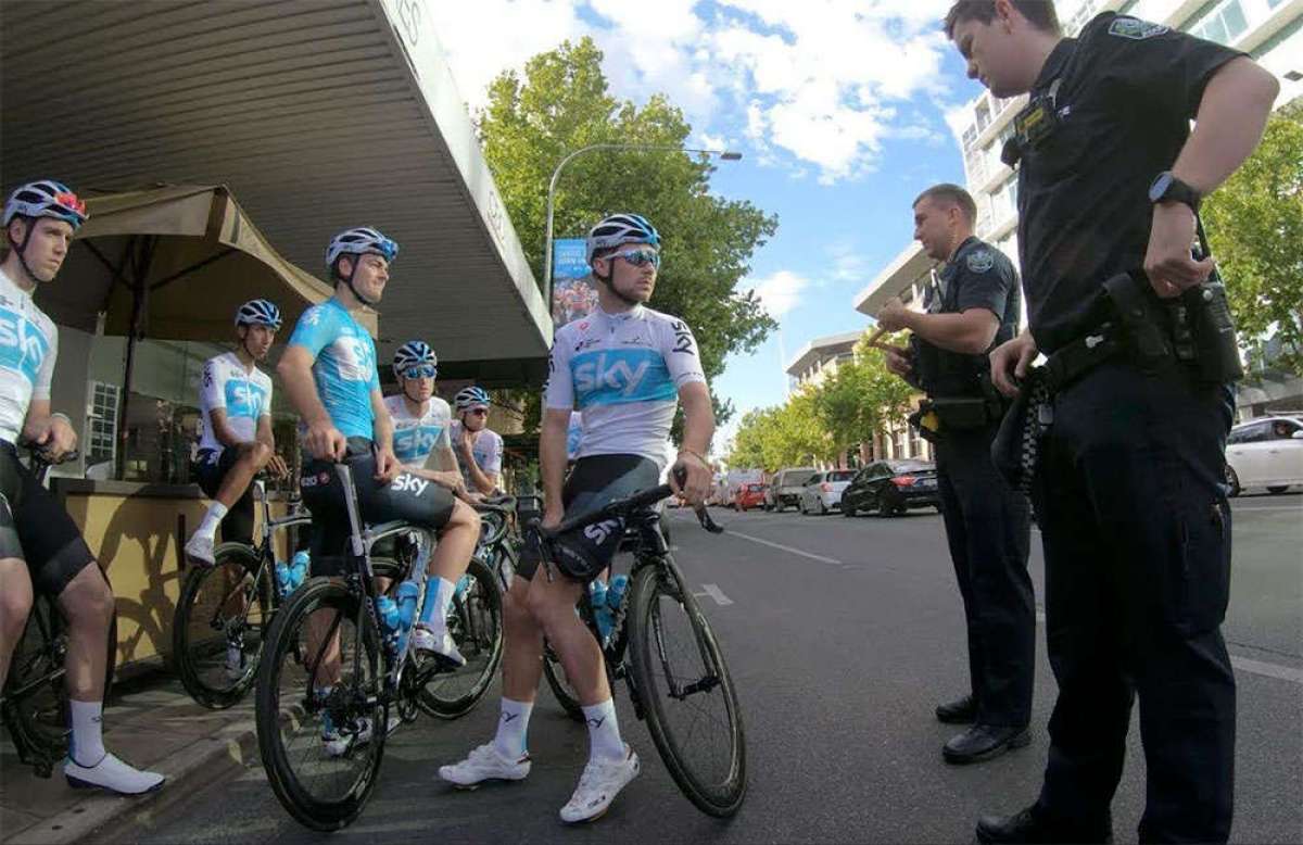 En TodoMountainBike: Los corredores del Team Sky, multados por la policía australiana tras cometer varias infracciones de tráfico