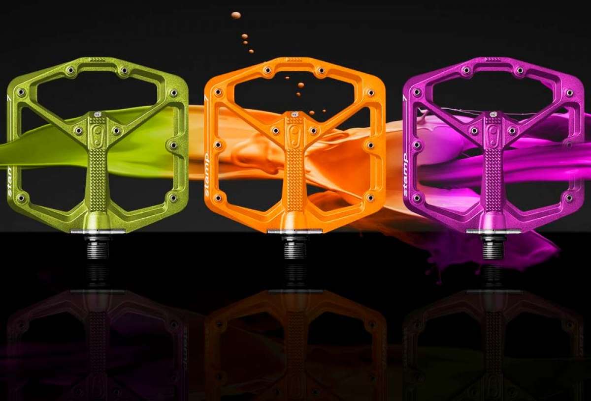Edición limitada en color naranja, verde o púrpura para los pedales Crankbrothers Stamp 7