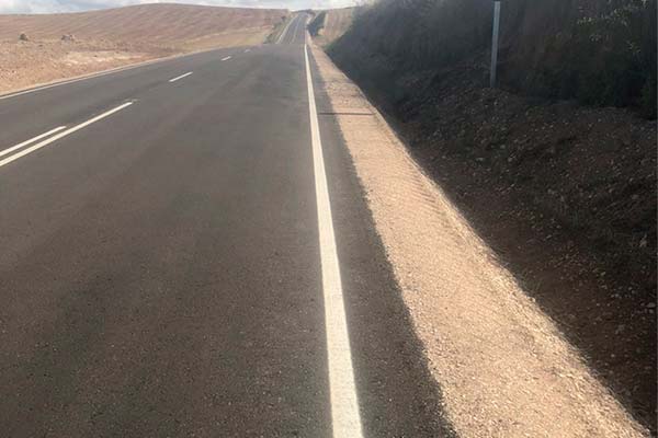 Carlos Barbero (Movistar Team) desata la indignación de los ciclistas tras publicar la foto de una carretera recién asfaltada