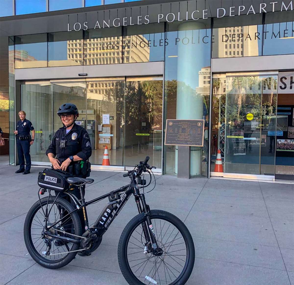 En TodoMountainBike: El Departamento de Policía de Los Ángeles (LAPD) estrena una flota de 20 bicicletas eléctricas de Bulls