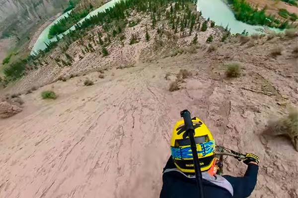 Espectacular descenso por el Farwell Canyon con Kilian Bron