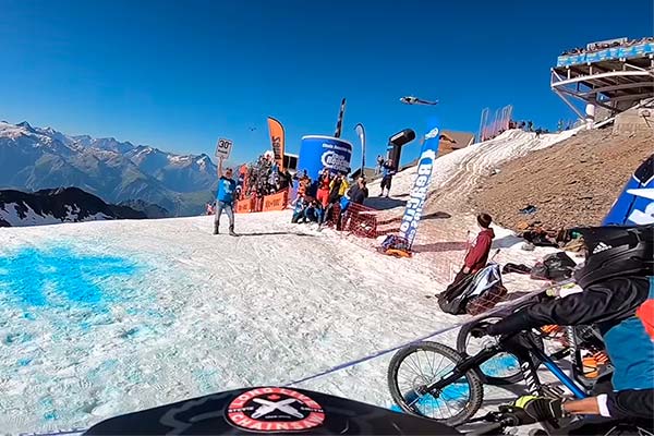 El descenso ganador de Damien Oton en la Megavalanche Alpe d'Huez 2018