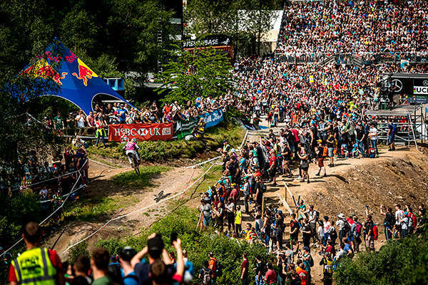 El descenso ganador de Tahnée Seagrave en la Copa del Mundo DHI 2018 de Fort William