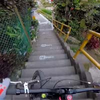 El descenso de Rémy Métailler en el Downhill Challenge Medellín 2018