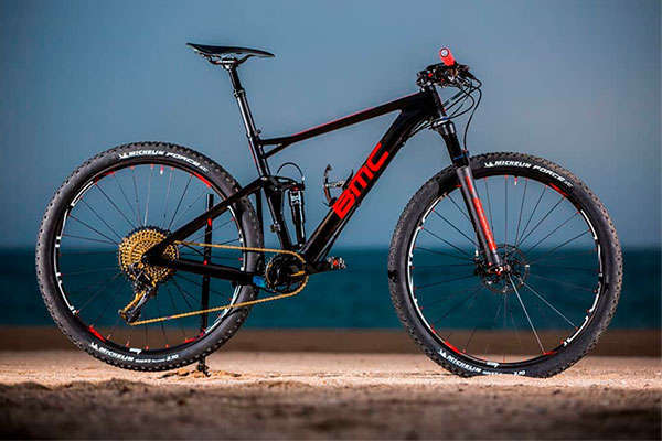 Todos los detalles de la BMC Fourstroke del equipo Absolut Absalon para la temporada 2018