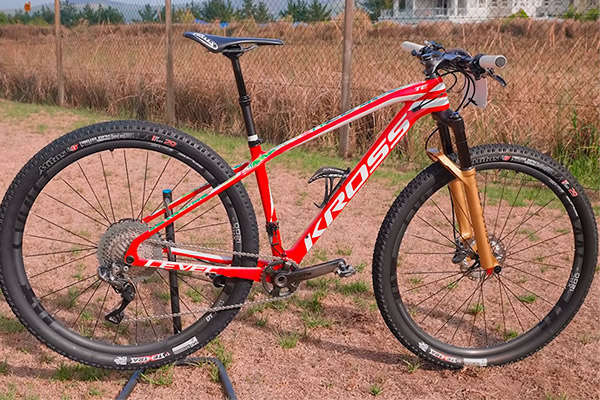 Todos los detalles de la bicicleta de Maja Wloszczowska, explicados por la propia corredora